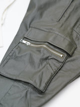 フラップポケットパンツ