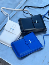 レザータッチスクエアーショルダーバック