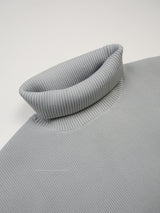 畦編みタートルネックセーター