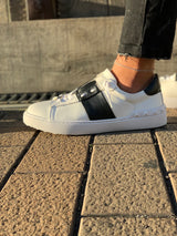 Open Studs スニーカー