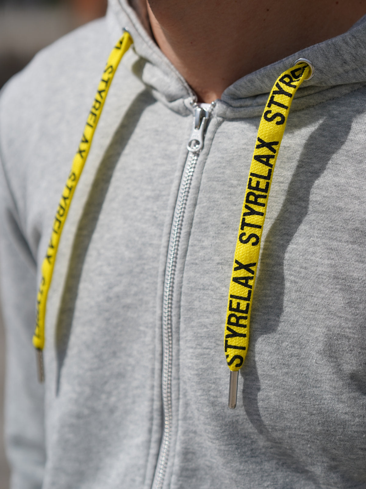 PEARY GATES パーカー イエロー×グレー ラバーロゴジップパーカー – DayGLORY