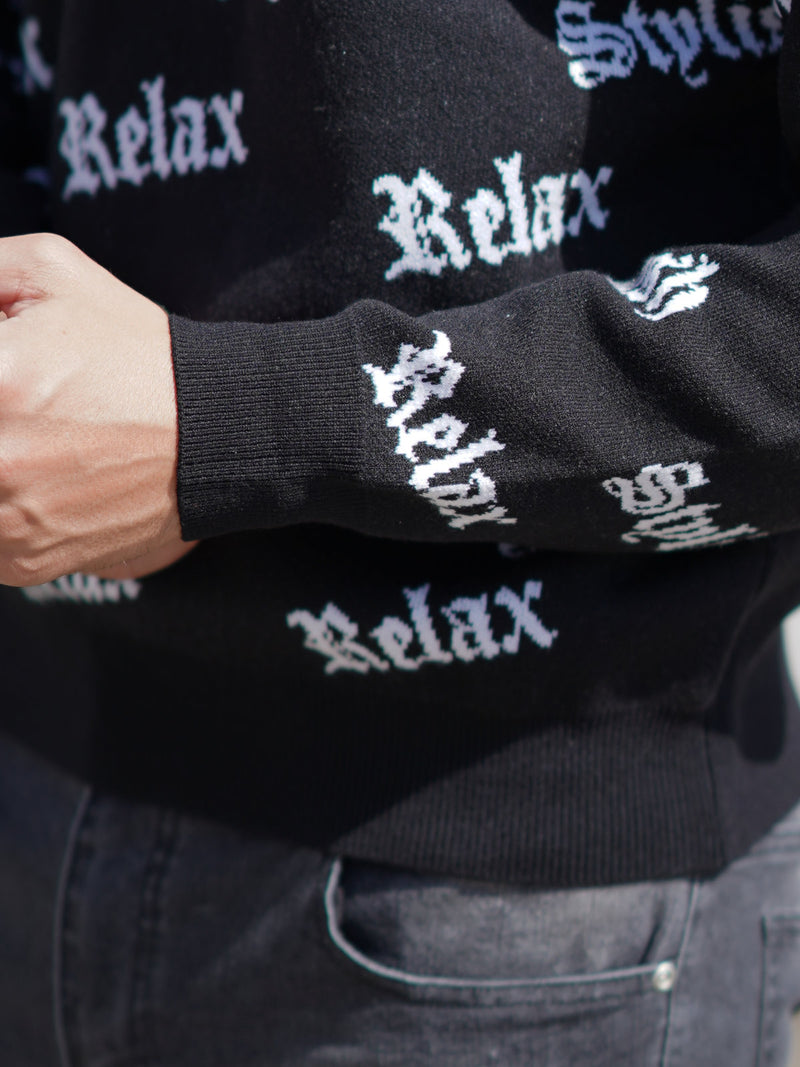 英字総柄ニット