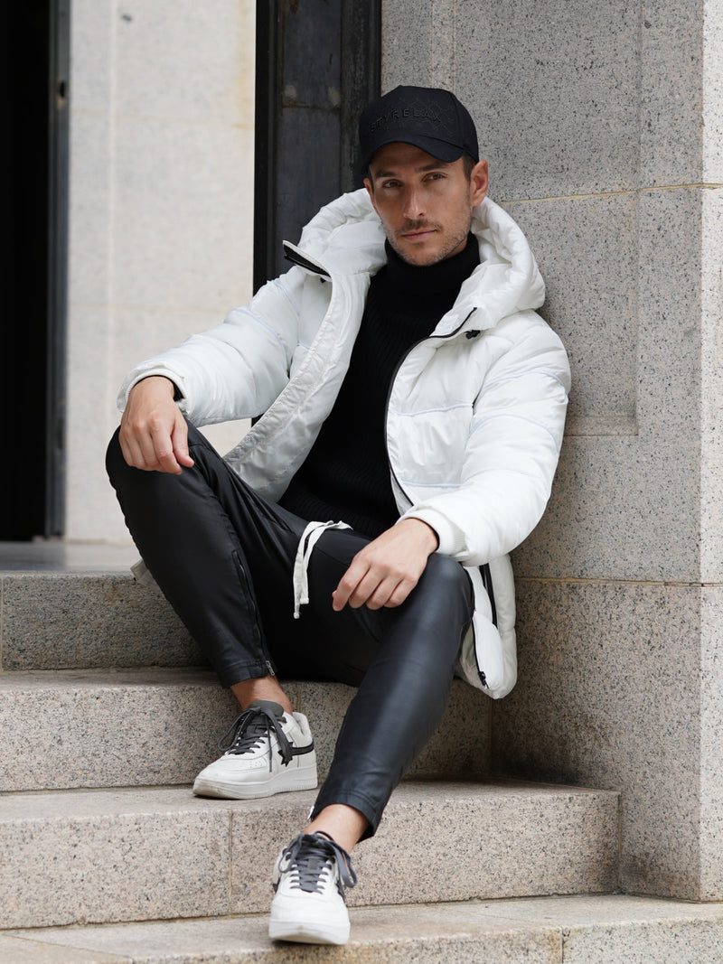 モノグラムエンボスCAP