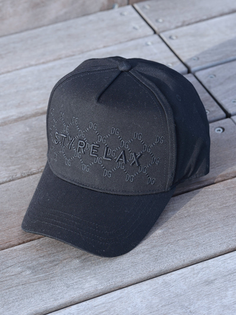 モノグラムエンボスCAP