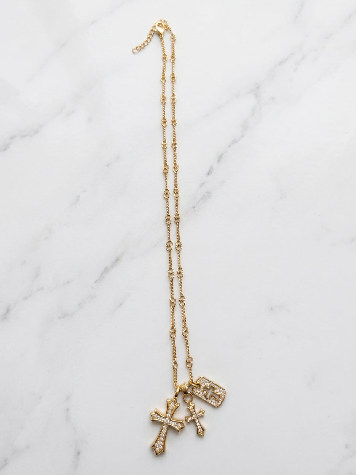 PREMIUM JEWELRY】トリプルクロスネックレス – DayGLORY