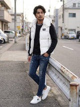 フードエンボスロゴベスト
