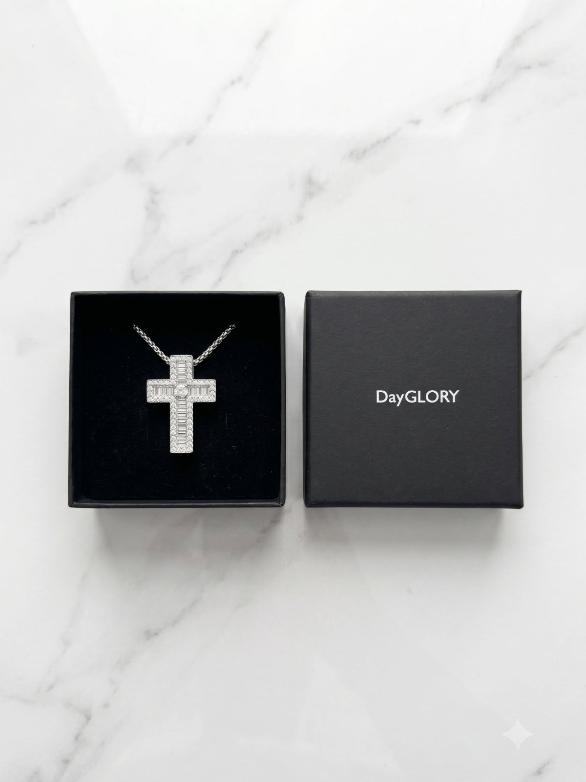 PREMIUM JEWELRY】ストーンクロスネックレス – DayGLORY