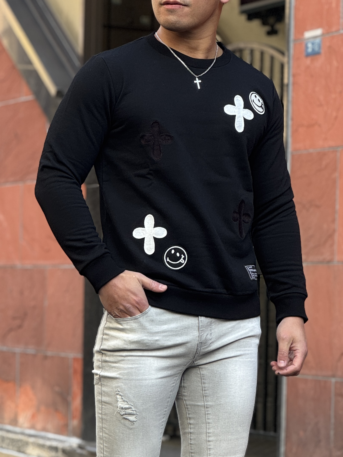 スマイルクロストレーナー – DayGLORY