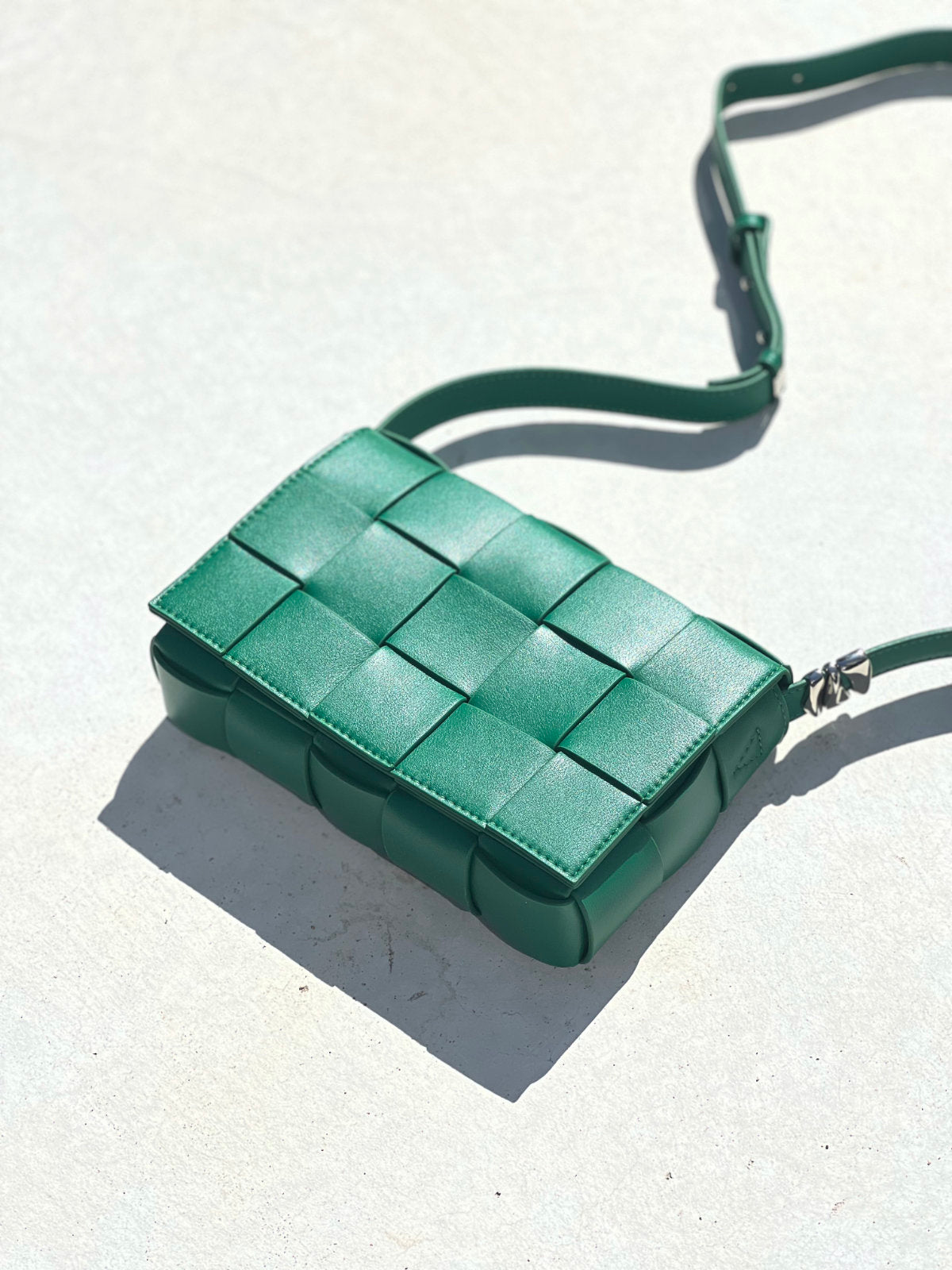 キルティングカセットバッグ – DayGLORY