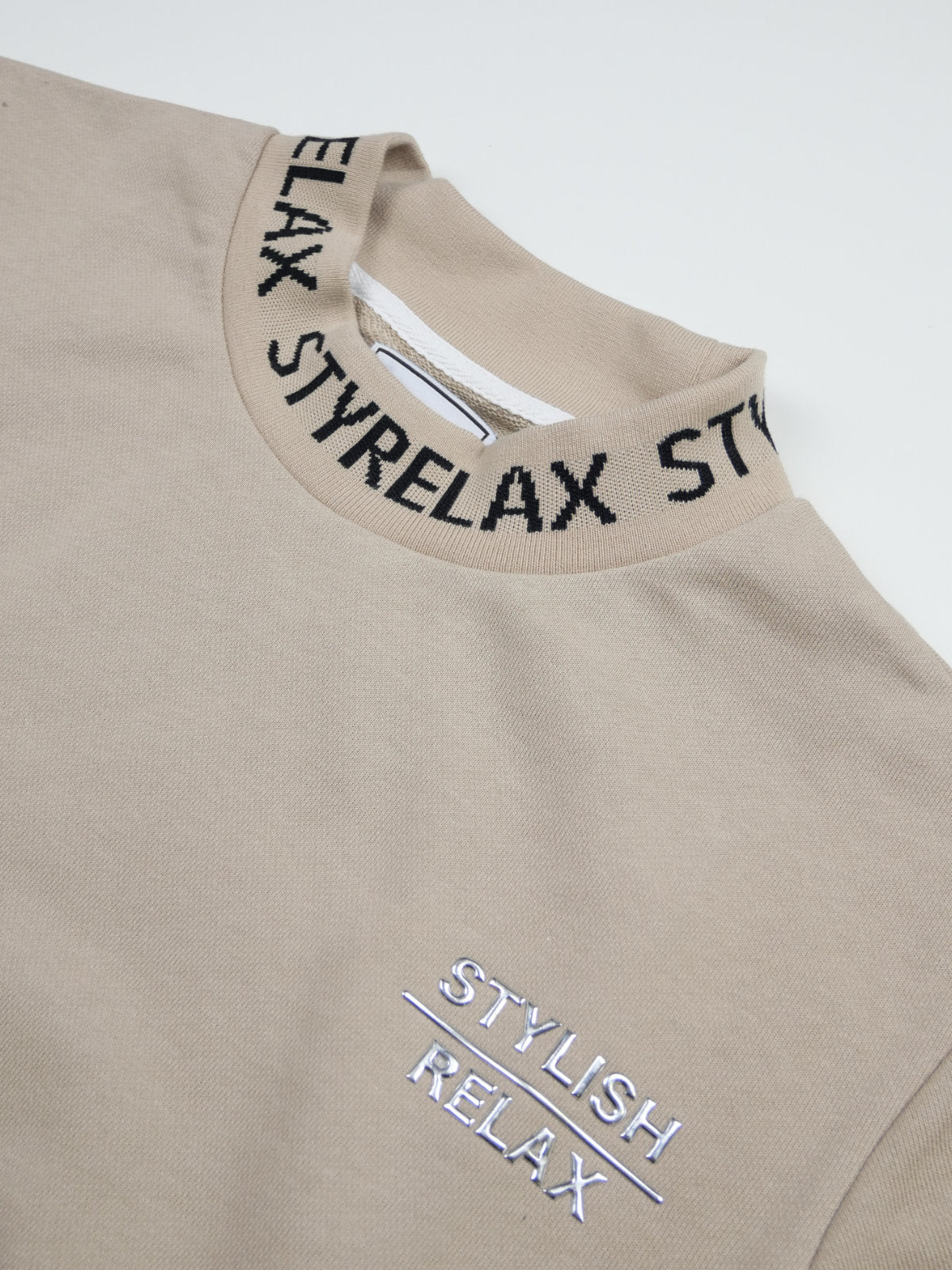 リブ英字メタルロゴトレーナー – DayGLORY